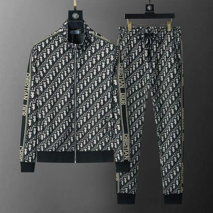 Picture of Dior Sweater Suits _SKUDiorM-3XL14mn6838428